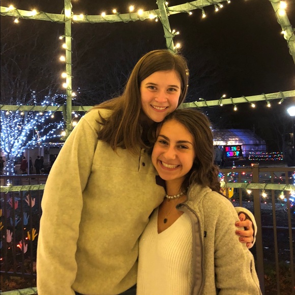 Meet your Posher, Abby - Picture 4 of 5